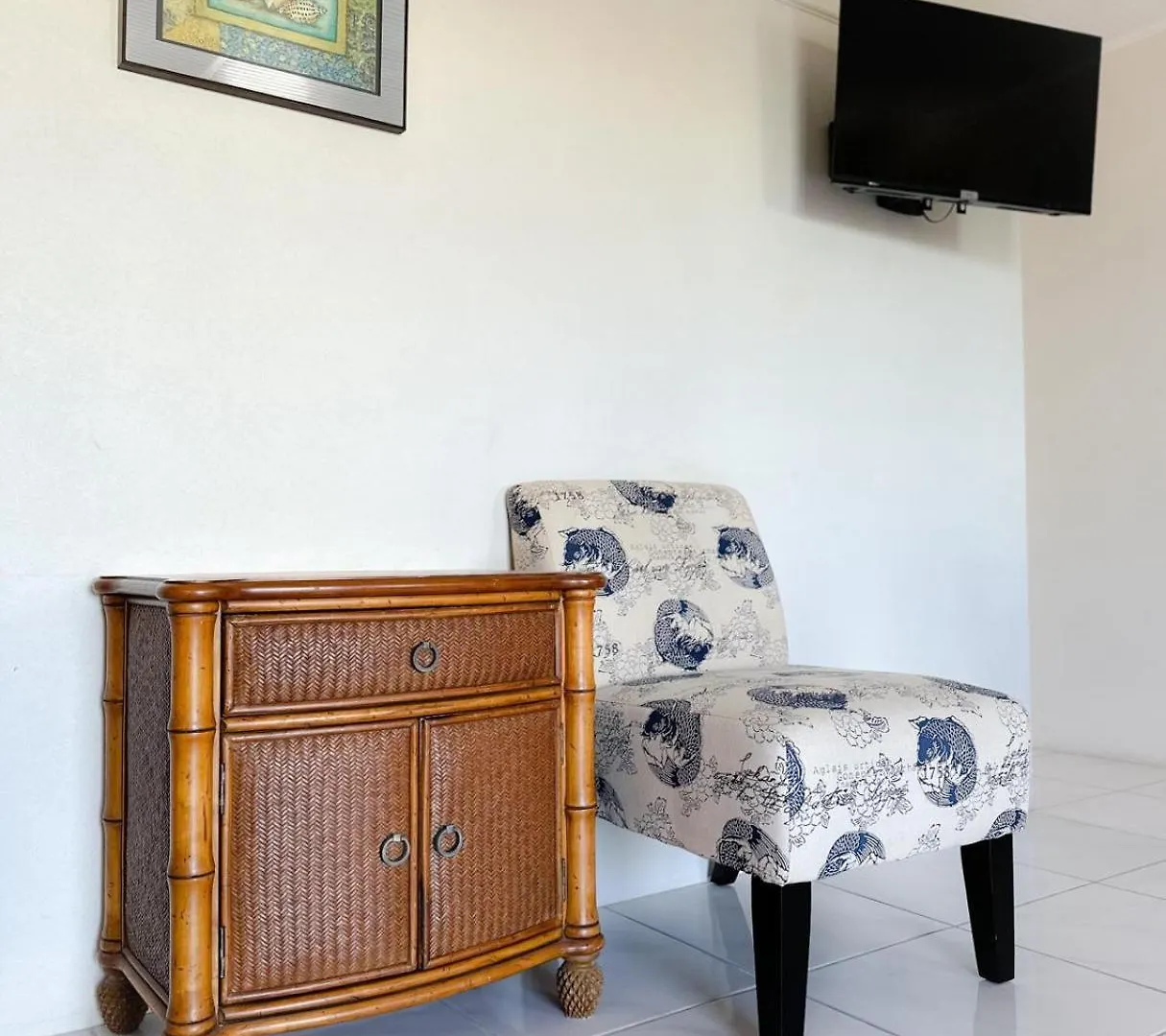 Apartment 5, Kenridge Residences, Comfortable/Close To Beach Saint James
