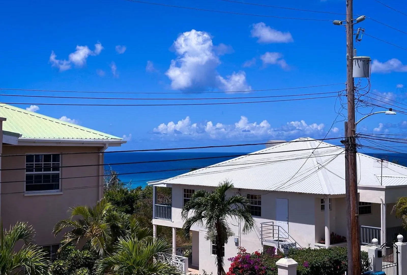 Apartment 5, Kenridge Residences, Comfortable/Close To Beach Saint James 0*,  Barbados